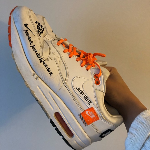 LC❗️NIKE Just Do It Air Max 1 Sneakers - Picture 5 of 8
